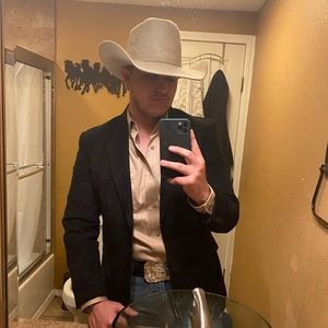 Meet your Posher, Fernando